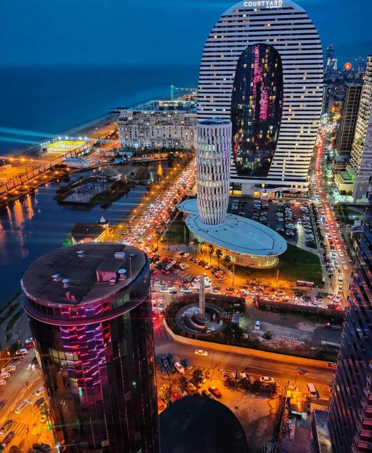 Orbi City Aparthotel Batumi Ngoại thất bức ảnh