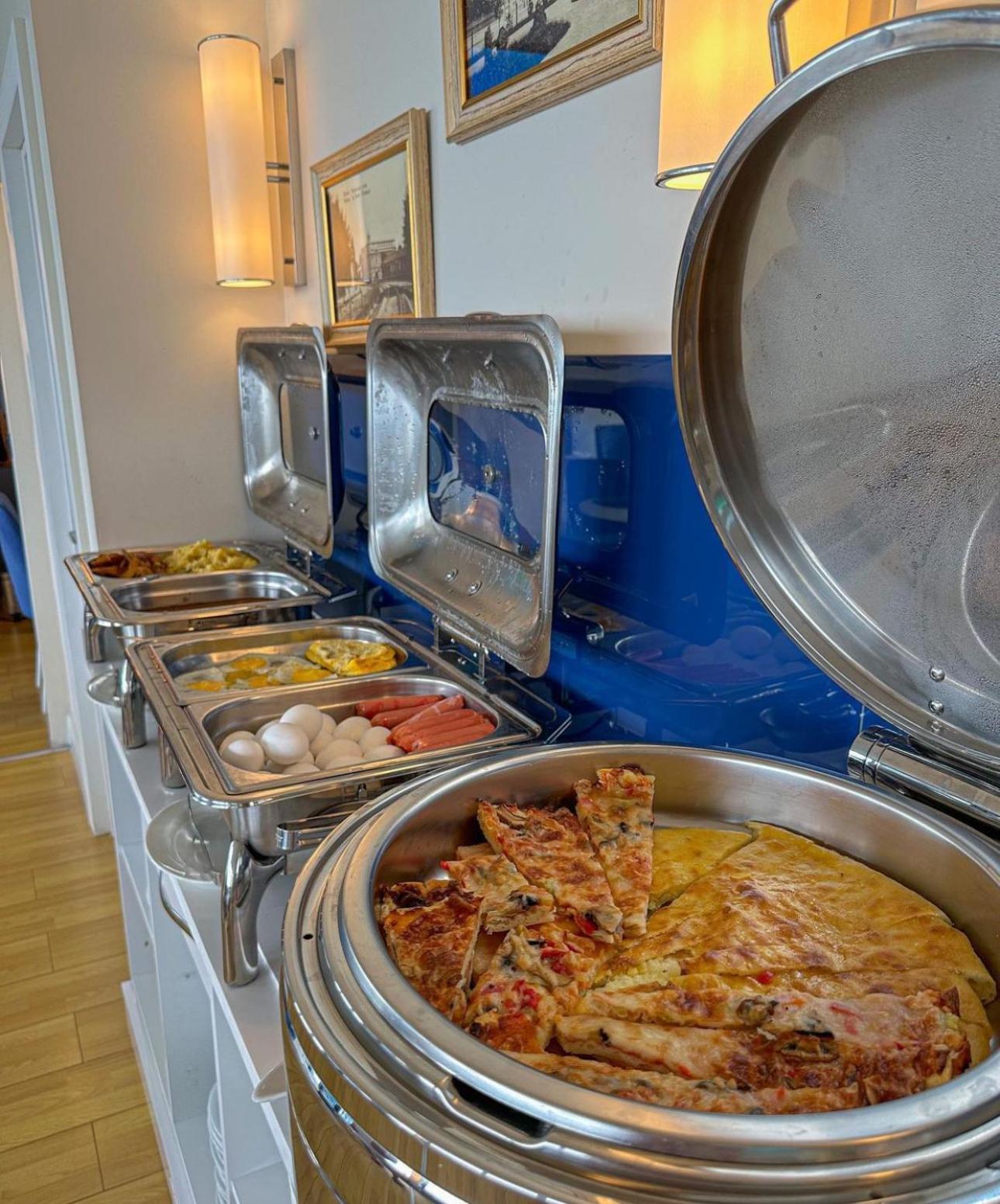 Orbi City Aparthotel Batumi Ngoại thất bức ảnh