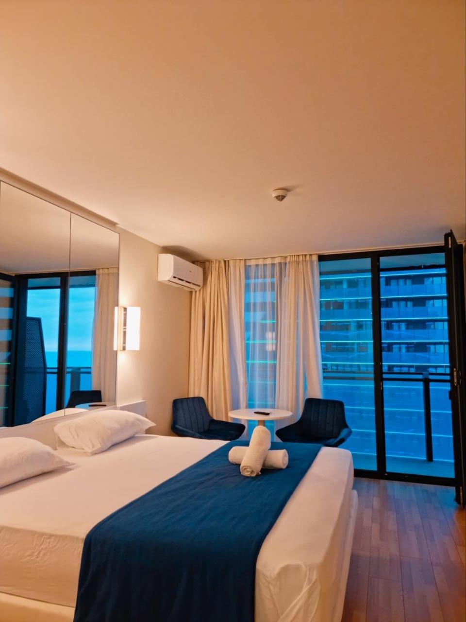 Orbi City Aparthotel Batumi Ngoại thất bức ảnh